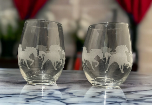 Etched Stemless Wine Glass with Horse Herd Design