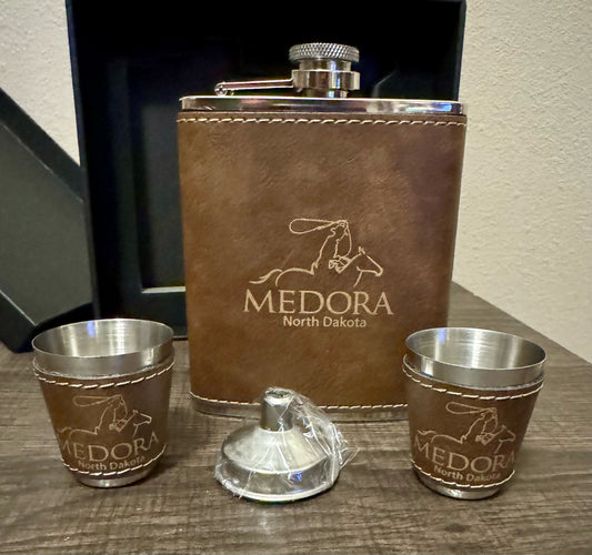 Medora Organic Leather Flask and shot glass set