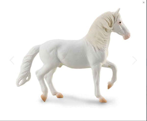 Breyer CollectA  CAMARILLO WHITE HORSE